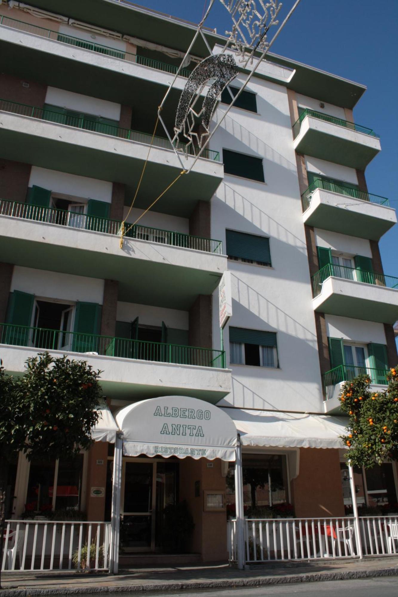 Albergo Anita 알라시오 외부 사진