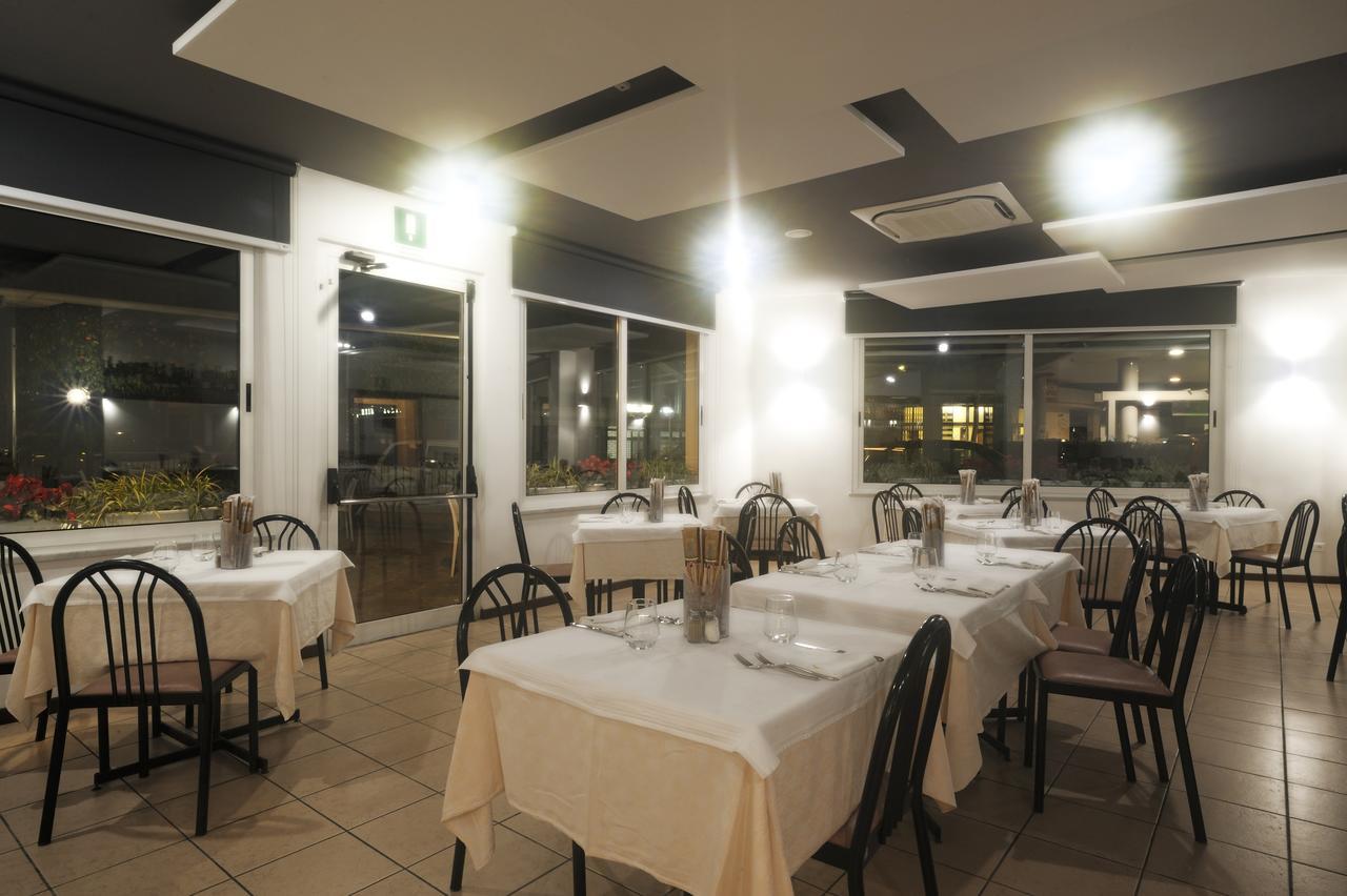 Albergo Anita 알라시오 외부 사진